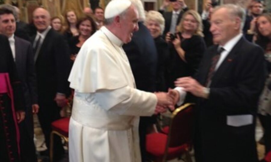 Dr. Rocco Martino, noted University of Toronto Institute for Aerospace alumnus, meeting with Pope Francis.